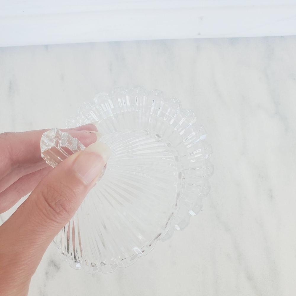 Vintage Cut Glass Candy Trinket Dish Sugar Bowl with Lid Art Deco Medium - Picture 5 of 10